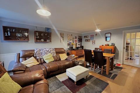 43 Colwell Drive, Witney, OX28 5NJ