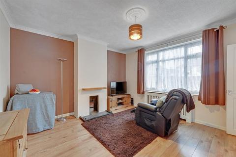 3 bedroom property for sale, Crossway, Dagenham, Essex