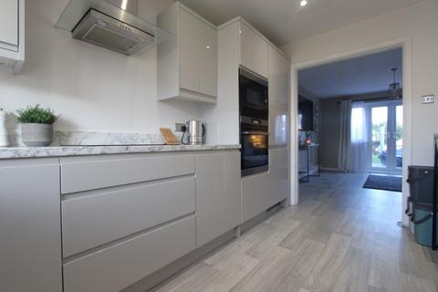 16 Becket Close, Deal, CT14 6UD