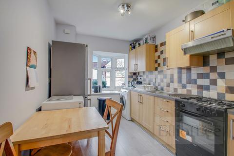 2 bedroom maisonette for sale, Park Chase, Wembley HA9