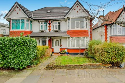 Park Chase, Wembley HA9