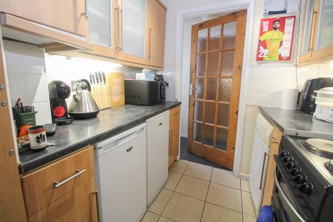 2 bedroom terraced house for sale, Lawrence Road, Biggleswade, SG18
