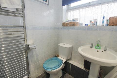 2 bedroom terraced house for sale, Lawrence Road, Biggleswade, SG18