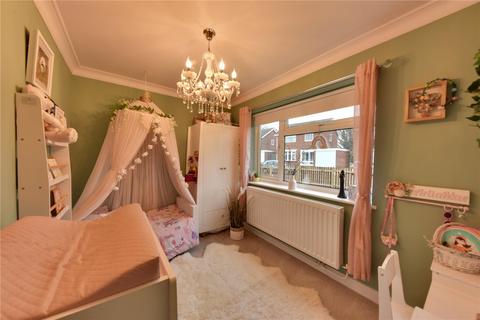 15 Blackbird Road, Beck Row, Bury St Edmunds, IP28 8HL
