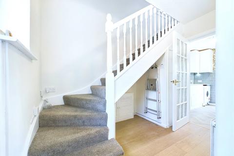70 Broomhall Crescent, Edinburgh, EH12 7PQ