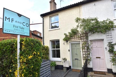 1 Springfield Lane, Weybridge, KT13 8AW