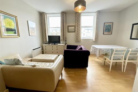 2 bedroom flat for sale, Prince Of Wales Terrace, Scarborough