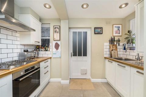 2 bedroom flat for sale, Tyrwhitt Road, London SE4