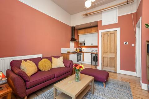 27/2 Bellevue Crescent, Edinburgh, EH3 6NF