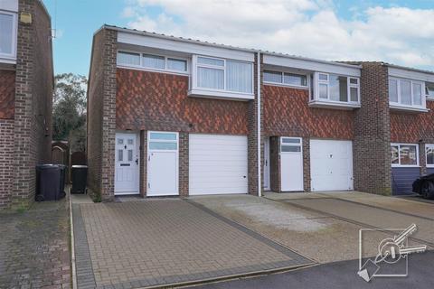 2 bedroom house for sale, Ivy Close, Gravesend