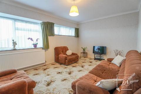 2 bedroom house for sale, Ivy Close, Gravesend