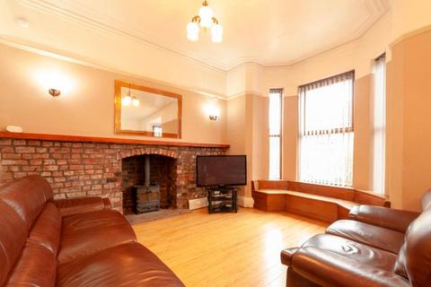 3 bedroom semi-detached house for sale, Oak Bank Avenue, Blackley, Manchester, M9