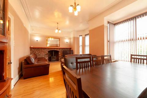 3 bedroom semi-detached house for sale, Oak Bank Avenue, Blackley, Manchester, M9