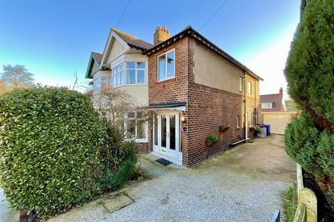 3 bedroom semi-detached house for sale, Peasholm Crescent, Scarborough