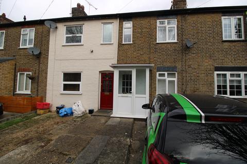 2 bedroom terraced house to rent, Wharf Road, Brentwood CM14