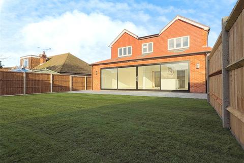 28 Coutts Avenue, Shorne, Gravesend, DA12 3HJ