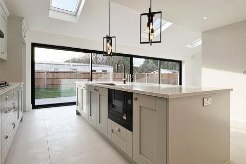 28 Coutts Avenue, Shorne, Gravesend, DA12 3HJ