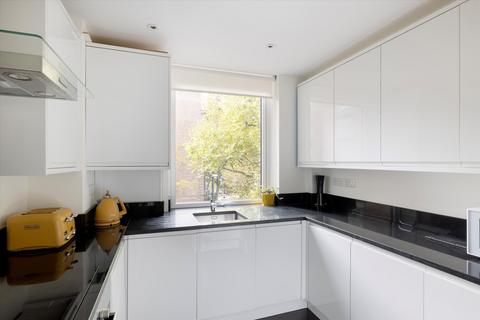 4 bedroom flat for sale, Hamilton House, Vicarage Gate, London, W8