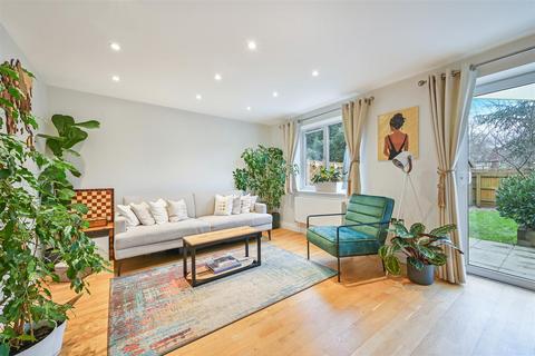 1 Oak Glade, Epsom, KT19 8ND