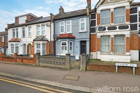 4 bedroom terraced house for sale, Newbury Road, London E4