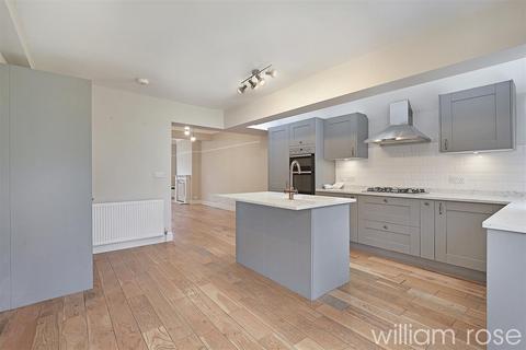 4 bedroom terraced house for sale, Newbury Road, London E4