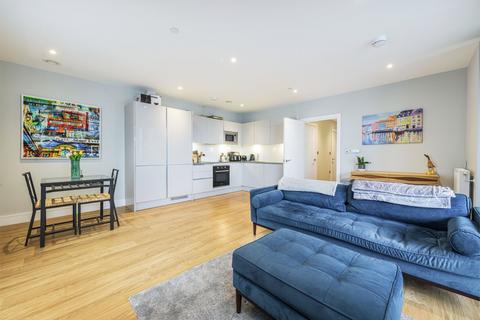 2 bedroom flat for sale, London SW17