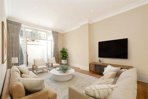 7 bedroom detached house to rent, Lancaster Road, London, SW19