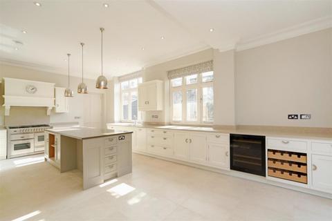 7 bedroom detached house to rent, Lancaster Road, London, SW19