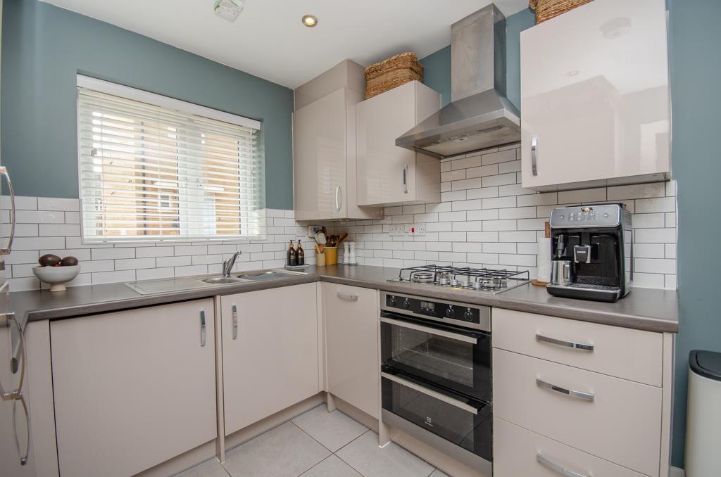 Kitchen 1.jpg