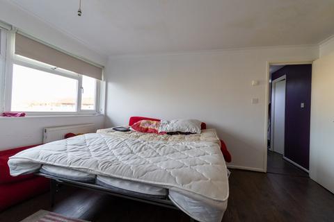 1 bedroom flat for sale, Ramsons Avenue, Conniburrow MK14