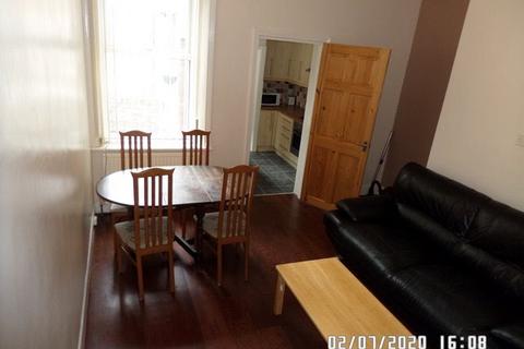 2 bedroom flat to rent, Simonside Terrace, Newcastle Upon Tyne NE6