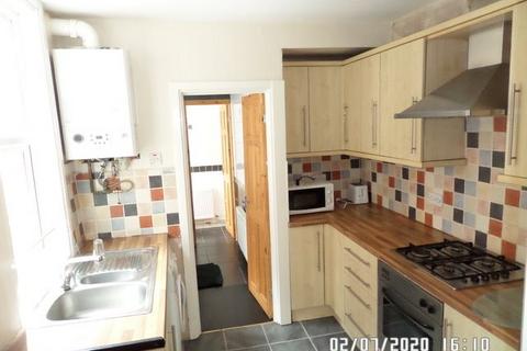 2 bedroom flat to rent, Simonside Terrace, Newcastle Upon Tyne NE6