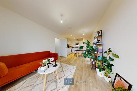 1 bedroom apartment to rent, Epping Gate, Loughton IG10