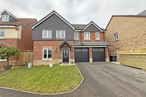 5 bedroom detached house for sale, Bland Close, Weir Hill