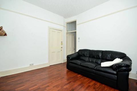 2 bedroom flat for sale, Leeland Terrace, West Ealing, London, W13