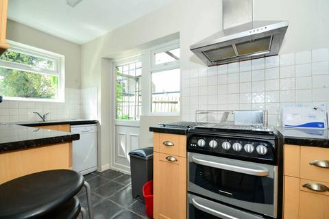 2 bedroom flat for sale, Leeland Terrace, West Ealing, London, W13