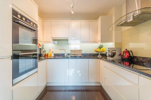 3 bedroom flat to rent, Goodchild Road, Hackney, London, N4