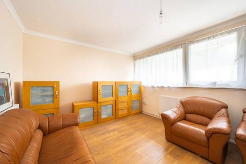 3 bedroom flat to rent, CHISLEY ROAD, Tottenham, London, N15