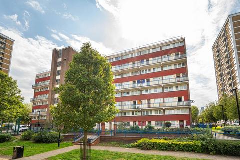 3 bedroom flat to rent, CHISLEY ROAD, Tottenham, London, N15