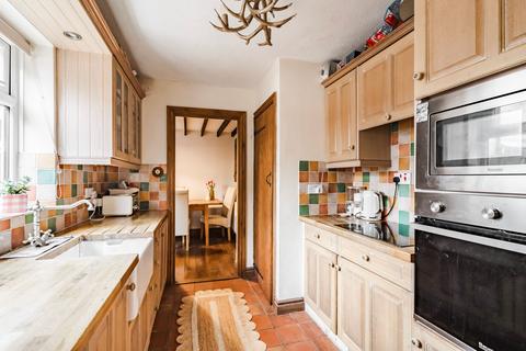 2 bedroom cottage for sale, Hall Lane, Oulton