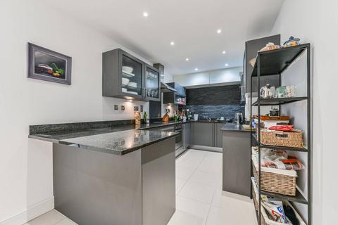 4 bedroom flat for sale, Parliament View, Albert Embankment, London, SE1