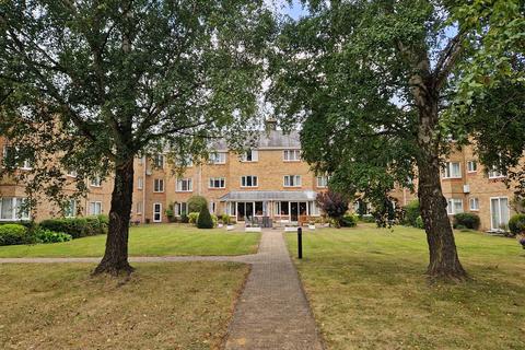 1 bedroom apartment for sale, Cryspen Court, Bury St. Edmunds IP33