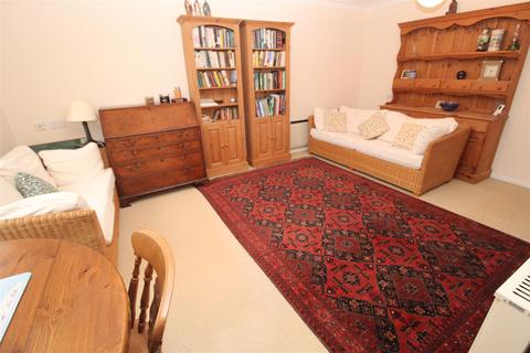 1 bedroom apartment for sale, Cryspen Court, Bury St. Edmunds IP33