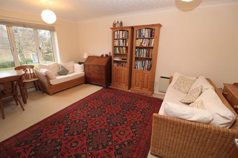 1 bedroom apartment for sale, Cryspen Court, Bury St. Edmunds IP33