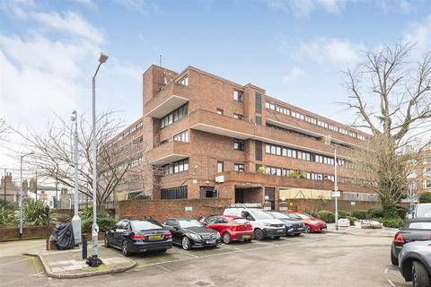 3 bedroom flat for sale, The Platt, Putney, SW15