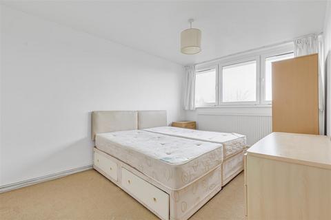 3 bedroom flat for sale, The Platt, Putney, SW15