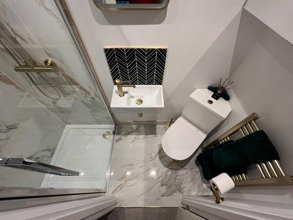 Ensuite Shower Room