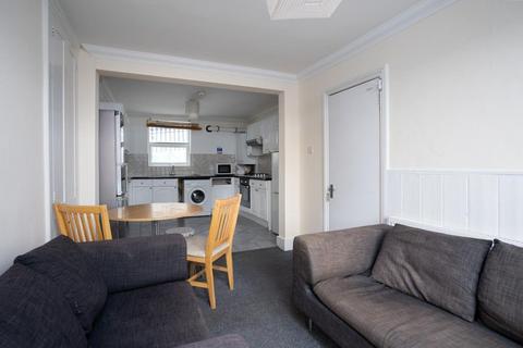 5 bedroom terraced house to rent, Wakefield Road, Brighton BN2