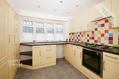 2 bedroom end of terrace house to rent, Foxdown Road Brighton BN2