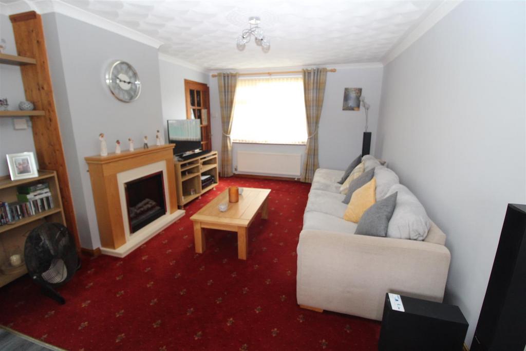 Sitting/Dining Room
